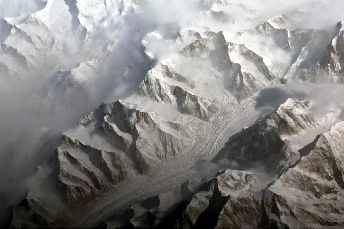 mountain valley sound travel